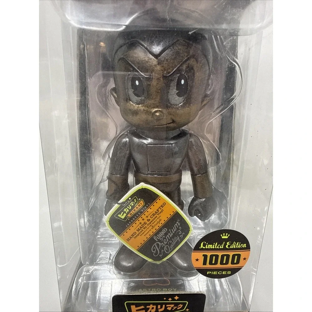 Funko Hikari: Astro Boy - Astro Boy Bronzed Vinyl 8